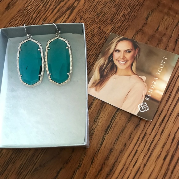 Kendra Scott Jewelry - Beautiful Kendra Scott Danielle Earrings